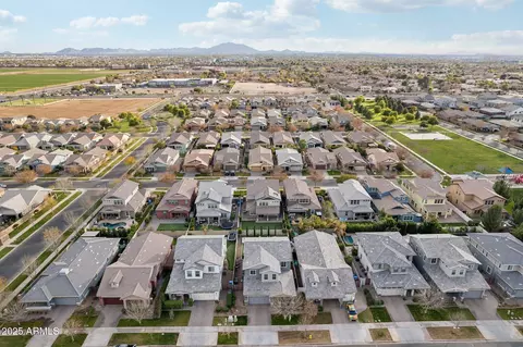 View/Area - 3045 E Bloomfield Pkwy, Gilbert, AZ 85296 photo 8 of 18