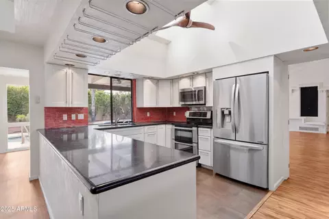 111 E Linger Ln, Phoenix, AZ 85020 photo 15