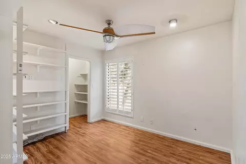 111 E Linger Ln, Phoenix, AZ 85020 photo 16