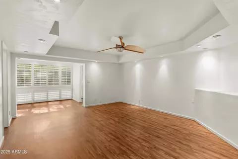 111 E Linger Ln, Phoenix, AZ 85020 photo 22