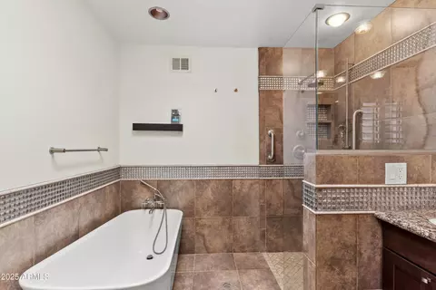 111 E Linger Ln, Phoenix, AZ 85020 photo 28