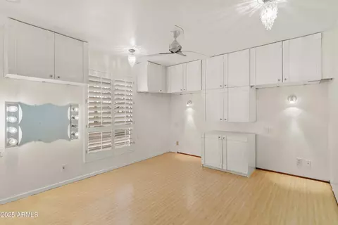 111 E Linger Ln, Phoenix, AZ 85020 photo 18