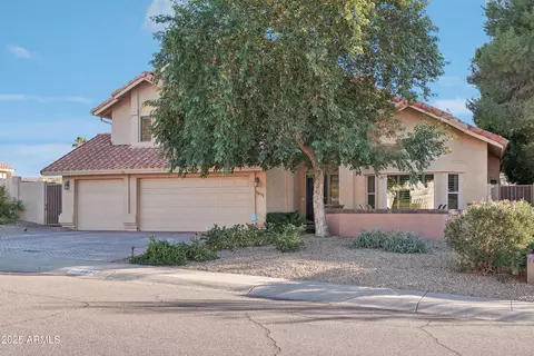 1071 E Seminole Dr, Phoenix, AZ 85022