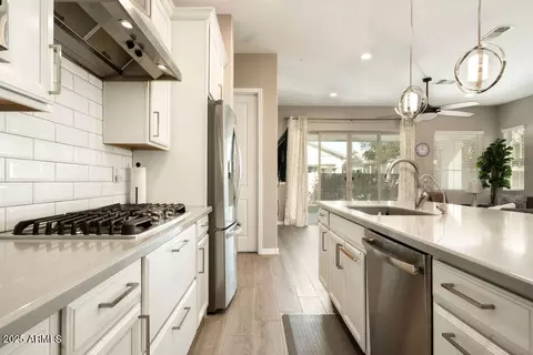Kitchen - 3146 E Sagebrush St, Gilbert, AZ 85296 photo 2 of 5