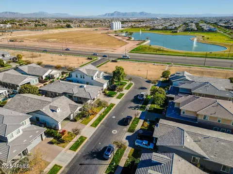 View/Area - 3146 E Sagebrush St, Gilbert, AZ 85296 photo 3 of 6