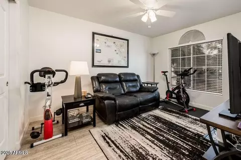 2523 E Taro Ln, Phoenix, AZ 85050 photo 15