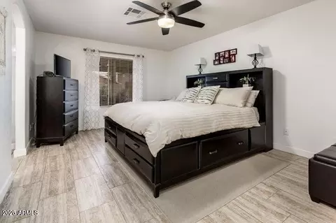 2523 E Taro Ln, Phoenix, AZ 85050 photo 11