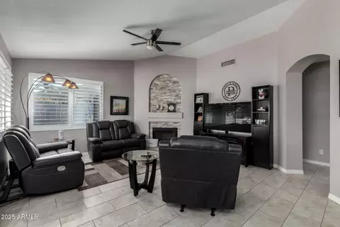 15415 S 37th Pl, Phoenix, AZ 85044 photo 8