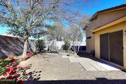 Exterior - 6808 S 36th Dr, Phoenix, AZ 85041 photo 7 of 9