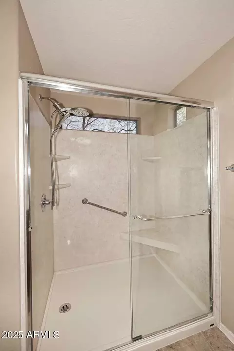 Bath - 6808 S 36th Dr, Phoenix, AZ 85041 photo 3 of 4