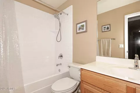 Bath - 6808 S 36th Dr, Phoenix, AZ 85041 photo 1 of 4