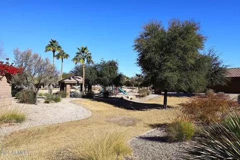 Exterior - 6808 S 36th Dr, Phoenix, AZ 85041 photo 8 of 9
