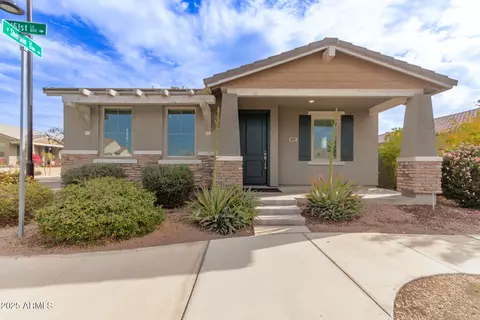 815 S 151st Ln, Goodyear, AZ 85338
