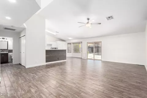 2047 E Devon Rd, Gilbert, AZ 85296 photo 3