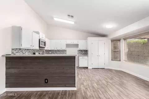 2047 E Devon Rd, Gilbert, AZ 85296 photo 7