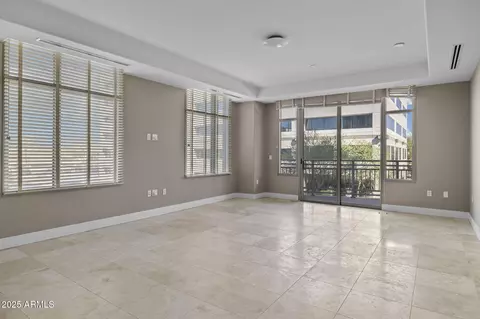 Living - 2211 E Camelback Rd #201, Phoenix, AZ 85016 photo 4 of 7