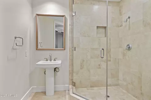 Bath - 2211 E Camelback Rd #201, Phoenix, AZ 85016 photo 1 of 3