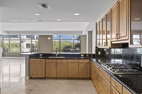 Kitchen - 2211 E Camelback Rd #201, Phoenix, AZ 85016 photo 2 of 3