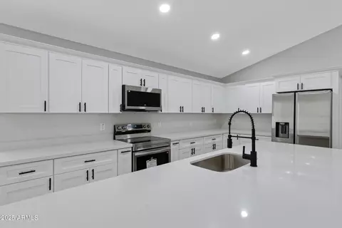 1104 N Oak Ct, Gilbert, AZ 85233 photo 8