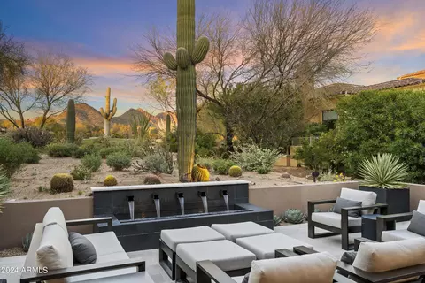 9280 E Thompson Peak Pkwy #15, Scottsdale, AZ 85255
