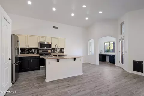 9036 E Halifax Cir, Mesa, AZ 85207 photo 17
