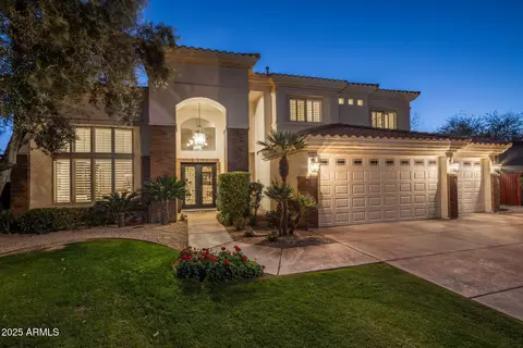 Exterior - 7040 N 1st Ave, Phoenix, AZ 85021 photo 2 of 12