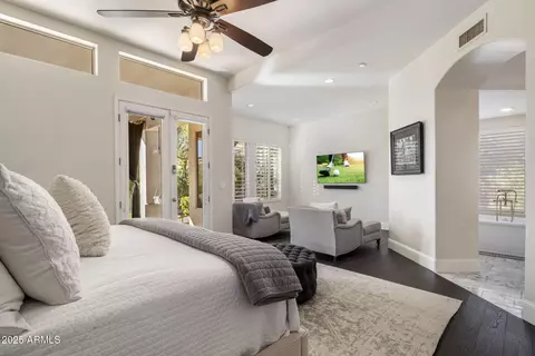 Bedroom - 7040 N 1st Ave, Phoenix, AZ 85021 photo 2 of 4