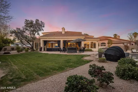 Exterior - 7040 N 1st Ave, Phoenix, AZ 85021 photo 5 of 12