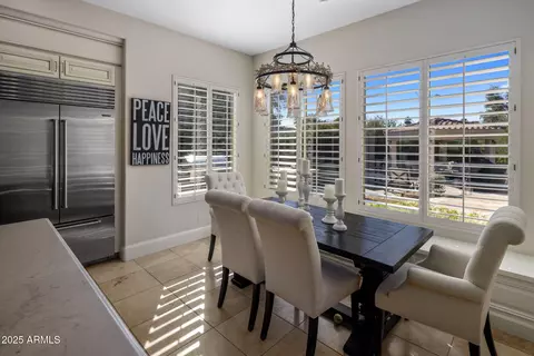 Dining - 7040 N 1st Ave, Phoenix, AZ 85021 photo 3 of 3