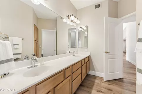 Bath - 1743 E Menlo St, Mesa, AZ 85203 photo 2 of 4