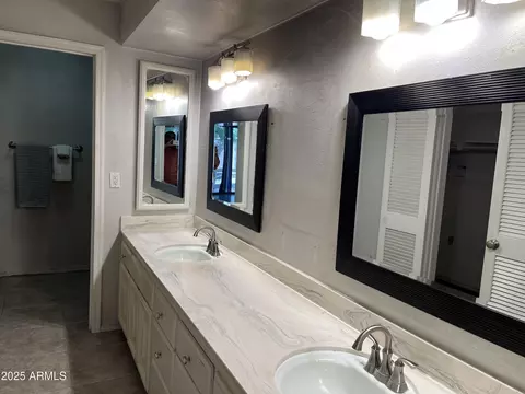 Bath - 136 E Boca Raton Rd, Phoenix, AZ 85022 photo 6 of 7