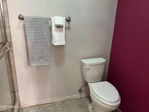 Bath - 136 E Boca Raton Rd, Phoenix, AZ 85022 photo 2 of 7