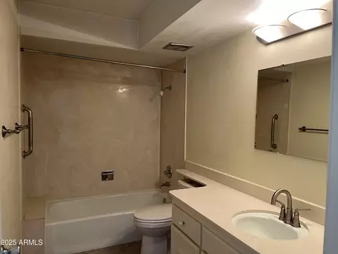 Bath - 136 E Boca Raton Rd, Phoenix, AZ 85022 photo 5 of 7