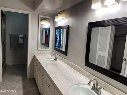 Bath - 136 E Boca Raton Rd, Phoenix, AZ 85022 photo 7 of 7