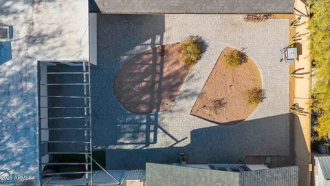 Exterior - 1404 E Mountain View Rd, Phoenix, AZ 85020 photo 3 of 9