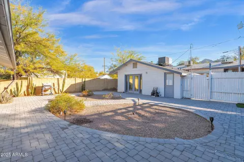 Exterior - 1404 E Mountain View Rd, Phoenix, AZ 85020 photo 4 of 9