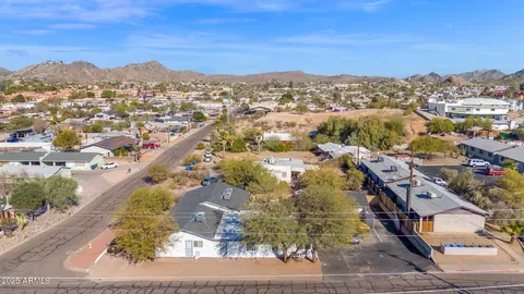 View/Area - 1404 E Mountain View Rd, Phoenix, AZ 85020 photo 5 of 6