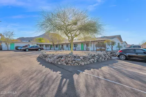 9215 N 13th Pl, Phoenix, AZ 85020