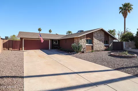 3705 W Port Royale Ln, Phoenix, AZ 85053