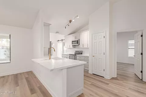 1326 W Seascape Dr, Gilbert, AZ 85233