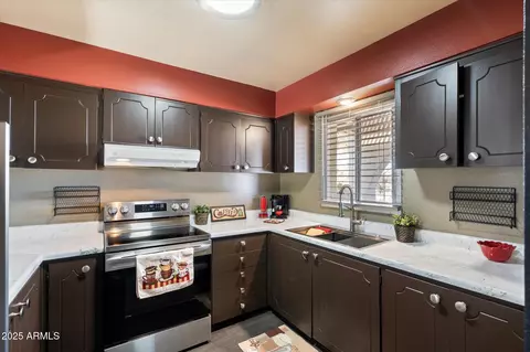 131 N Higley Rd #213, Mesa, AZ 85205