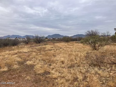 000 Elgin St #4, Huachuca City, AZ 85616
