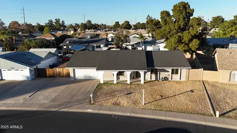 2618 W Surrey Ave, Phoenix, AZ 85029