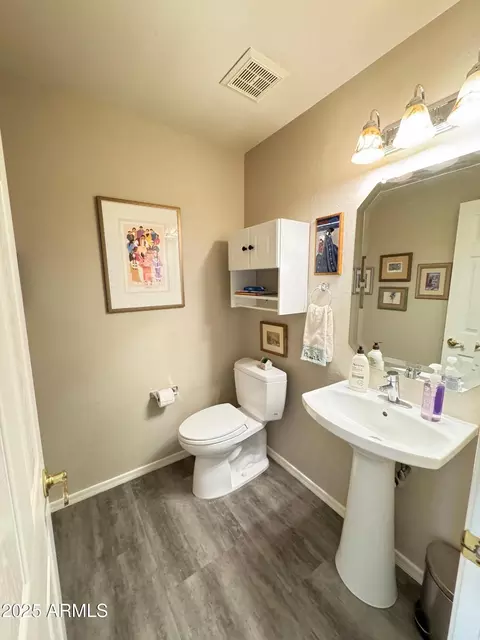 Bath - 1878 E Oasis Dr, Tempe, AZ 85283 photo 1 of 4