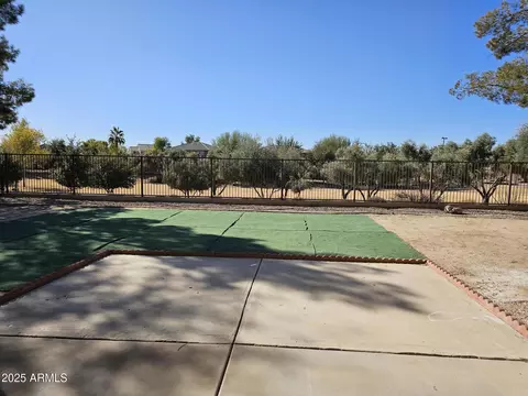 Exterior - 4072 S Skyline Ct, Gilbert, AZ 85297 photo 2 of 9