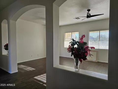 Living - 4072 S Skyline Ct, Gilbert, AZ 85297 photo 8 of 8