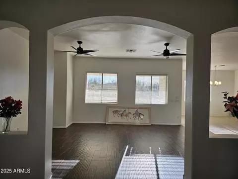 Living - 4072 S Skyline Ct, Gilbert, AZ 85297 photo 3 of 8