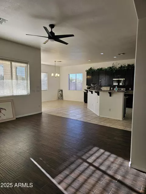 Living - 4072 S Skyline Ct, Gilbert, AZ 85297 photo 6 of 8