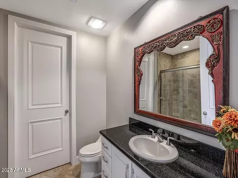 Bath - 2211 E Camelback Rd #1202, Phoenix, AZ 85016 photo 2 of 4