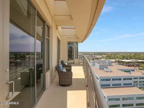 Exterior - 2211 E Camelback Rd #1202, Phoenix, AZ 85016 photo 1 of 5